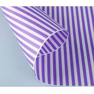 Крафт-бумага белёная "Двухсторонняя. Фиолетовые полосы"/ рулон 50 см*10м, 70 гр/м.кв