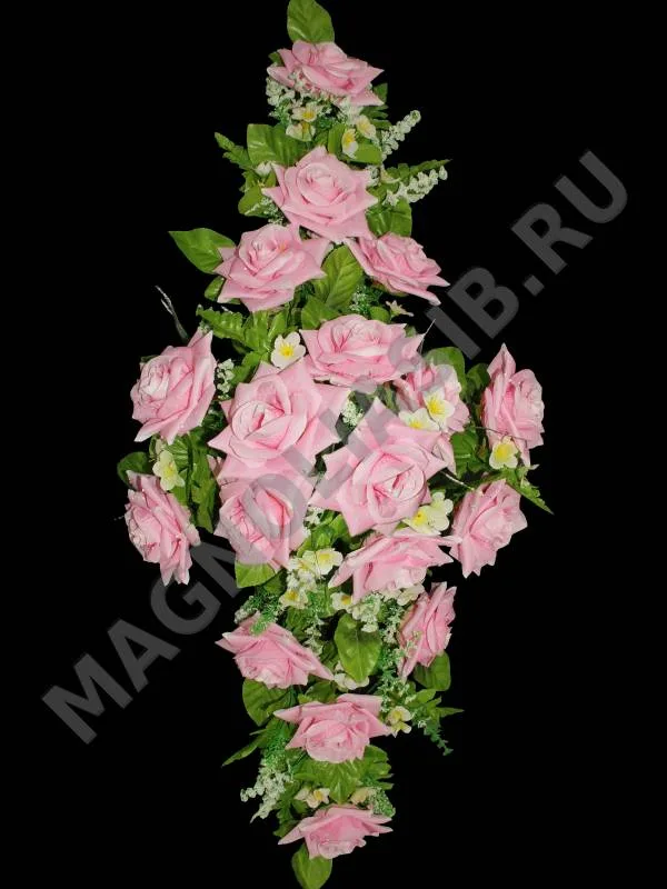 Композиция из роз на подставке 90см