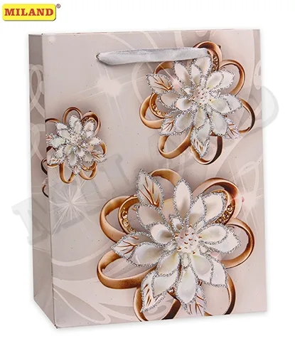 Пакет подарочный с мат. ламинацией 18х23х10 см (M) Очаровательные цветы