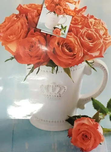 Пакет подарочный Розы в кувшине (М) 18 х 23 х 10