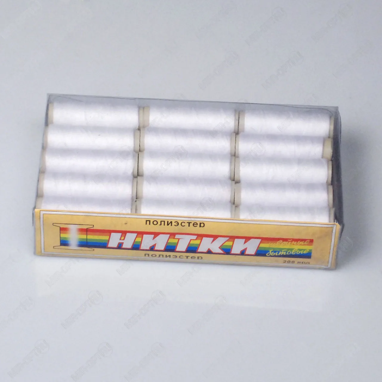 Нитки в наборе белые  12 шт.