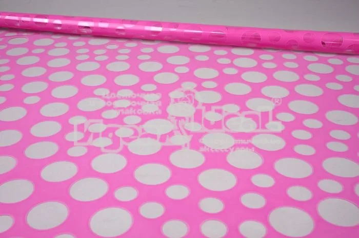 Пленка в рулоне цветная 70см х 0,24кг. Шары (розовый)