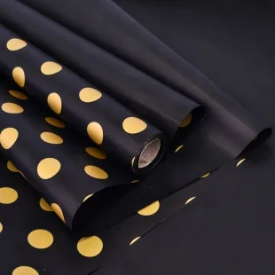 Упаковочная матовая пленка (0,6*10 м) Золотые точки, Черный, 1 шт.