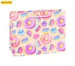 Пакет подарочный с глянцевой ламинацией (горизонтальный) 26х32х12 см (L) Пончики и сладости. 157 г