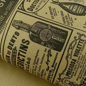 Крафт-бумага упаковочная "Винтажная газета"  черный на коричневом / рулон 70 см*9м, 70 гр/м.кв